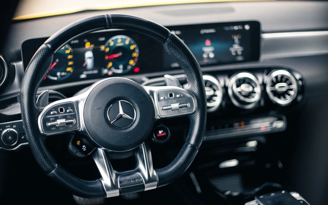 Mercedes-Benz Klasa A cena 179000 przebieg: 57192, rok produkcji 2019 z Poznań małe 742